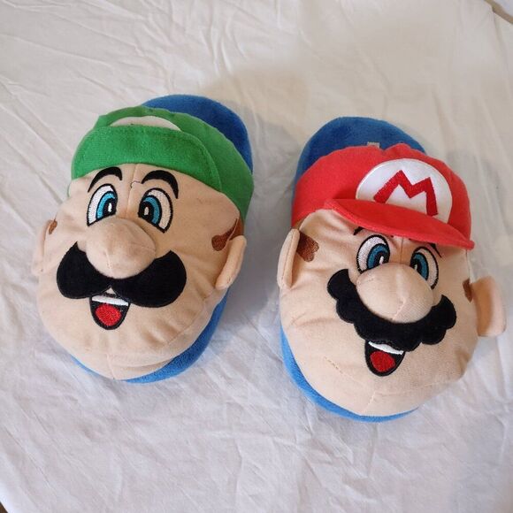 Nintendo Super Mario Brothers Mario and Luigi Plush Youth Slippers - Picture 1 of 3